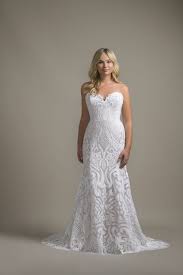 Safyr Blush By Hayley Paige Bridal Gown Ivory Marrakesh Beaded Fit To Flare Gown Strap Bridal Gown Fitting Fit And Flare Wedding Dress Hayley Paige Bridal