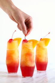 Best 2 ingredient vodka drinks from 6 two ingre nt holiday cocktail recipes. Sex On The Beach Slushies Fit Foodie Finds