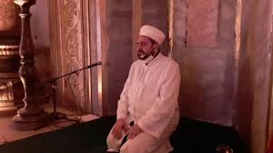 Daha önce anayasa tartışmasında 1921 ve 24 anayasalarında devletin dini i̇slam'dı ve laiklik yoktu. Bu Kadar Da Olmaz Dedirten Sozler Ayasofya Bas Imami Yeni Anayasada Laiklik Olmasini Istemiyor