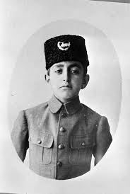 Gli estremisti sono entrati nel palazzo presidenziale abbandonato da ashraf ghani: Prince Hedayatullah Khan Son Of King Amanullah Khan