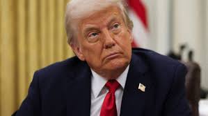 Il divieto di viaggio di Trump è stato indefinitamente rinviato mentre gli  Stati Uniti continuano a revocare i visti : r/politics