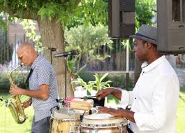 Les prestations suggérées sont les suivantes : Myroska Event Groupe De Musique Mariage Montpellier Beziers Nimes Herault