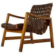 Jens Risom Model 652 Webbed Lounge Chair For Knoll Usa 1940s 1stdibs Com Wooden Outdoor Furniture Woven Chair Chair