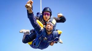 How old do you have to be to go skydiving uk. Just What Is Tandem Skydiving Uk Parachuting