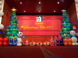 Balloon Decorations For Weddings Birthday Parties Balloon Sculptures In Kuching And Sibu Christmas Balloon Decorations Christmas Balloons Balloon Decorations