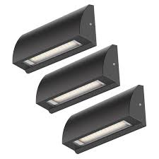 Stufenlos höhenverstellbar von 100 cm bis zu 250 cm. Led Strahler Segin Treppenlicht Fur Innen Und Aussen Flach Aufbau Schwarz Warm Weiss 190lm 3 Stk Von Ledscom De