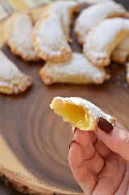 Our copycat hostess recipes help you recreate these iconic treats. Copycat Hostess Pies Homemade Hostess Cupcake Copycat Recipe