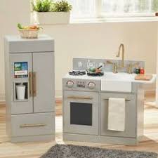 Our kidkraft uptown white kitchen has a hip, modern look that young chefs are sure to love. Kidkraft Uptown White Wooden Play Kitchen Novocom Top