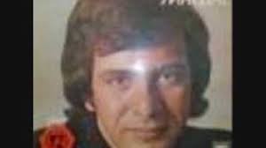 Az exénekes delhusa gjon nevelt, és erős melinda édes lányának bejött a modellkedés. Index Kultur Delhusa Gjon Legnagyobb Slagere Hatborzongatoan Hasonlit Egy Gorog Dalra