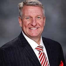 Gary Davison's Instagram, Twitter & Facebook