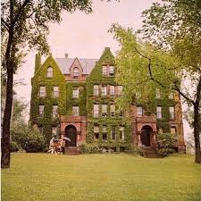 25 Of The Most Beautiful College Campuses In The World College Campus College Aesthetic Dream College