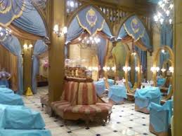 Bippity Boppity Boutique Magic Kingdom Disney Bibbity Bobbity Boutique Magic Kingdom Fl Bibbity Bobbity Boutique Disney Pictures Disney World Vacation