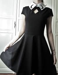 Retrouvez Cet Article Dans Ma Boutique Etsy Https Www Etsy Com Fr Listing 669522485 Robe Gothique Lune Noire Robe Mercredi Black Dress Collar Dress Dresses