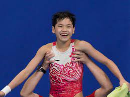 Quan hongchan is a chinese diver. 2l Htwuftw6u M