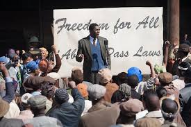 Directed by david guy levy. Mandela Der Lange Weg Zur Freiheit Amazon De Idris Elba Naomie Harris Tony Kgoroge Riaad Moosa Fana Mokoena Robert Hobbs Gys De Villiers Mark Elderkin Carl Beukes Grant Swanby Terry Pheto Alex