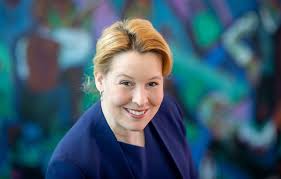 „das verfahren, in dem ich das gesagt ha.→ #franziska giffey; Fortnite Co Franziska Giffey Will Altersbegrenzungen