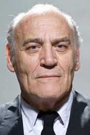 Lynda Bridges's Instagram, Twitter & Facebook