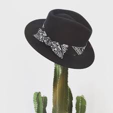 Epingle Sur Josette Bernard Pret A Porter Chapeau