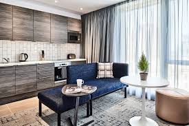 Three bedrooms, two bathrooms, twenty four hour concierge and parking. Quest Liverpool City Centre Modern Apartment Hotel In Liverpool