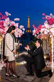 Paris Proposal Tips Insider Secrets From The Gentleman For The Gentleman Wedding Photo Booth Props Memorable Wedding Ideas Proposal Photography