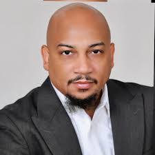 Edwin Parris's Instagram, Twitter & Facebook