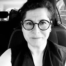 challengeaccepted Proud to be a woman mom an artist and and blessed to be  part of such an empowering and creative community from two sides of the  globe... 🖤 Thank you @laraswimmer