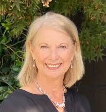 Helena Cohen's Instagram, Twitter & Facebook