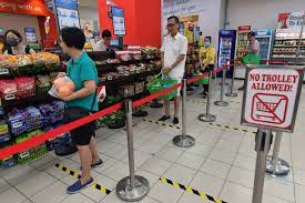 Following social distancing between donors including entry, donation and refreshment areas. Coronavirus 40 New Cases In S Pore Stricter Safe Distancing Measures Introduced Singapore News Top Stories The Straits Times