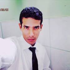 Lembre-se de que Cillian Murphy é irlandês e que, durante o conflito de  independência de seu país, a realeza britânica ordenou que mirassem e  enchessem de chumbo todos os homens de Tipperary