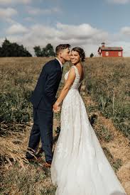 Barn Wedding Real Cleo Bridal Weddings Cleo Bridal