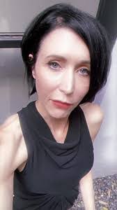 Cindy Peek's Instagram, Twitter & Facebook