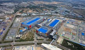 Taiwan semiconductor manufacturing co., known colloquially as tsmc, is this would put the new factory on par with tsmc's taiwan operations, which only recently started producing 5nm chips. Huawei Ban Intensifies Competition Between Samsung And Tsmc Channelnews