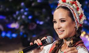 Puțini știu însă ce studii are, de fapt, artista. VlÄƒduÅ£a LupÄƒu AdevÄƒrul Despre OperaÅ£iile Estetice Prin Ce TransformÄƒri A Trecut Interpreta De MuzicÄƒ PopularÄƒ Video Star Matinal Antenastars Ro