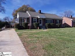 20 Farmington Road Greenville Sc 29605 For Sale Homes Com Farmington Home Values Outdoor Structures
