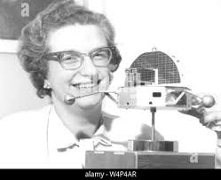 1969 Portrait du Dr Nancy G. Roman, premier chef d'Astronomie de la NASA.  Connu par beaucoup comme le « autre de Hubble » pour son rôle dans la  planification du télescope spatial