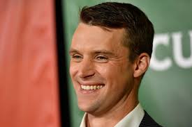 Jesse Spencer Looks So Suave With Side Bangs & Long Hair