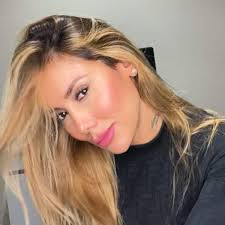 ¡te amo, te amo, te amo y que viva el amor!, fue la contundente declaración de amor de sonia isaza a arturo vidal compartiendo en instagram una. Sonia Isaza La Novia De Arturo Vidal Presume Fisico En Un Micro Banador Rojo Soy Futbol
