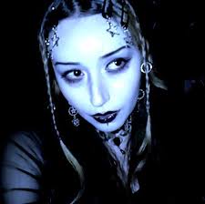 BehindTheBlinds #7 Photo by Hadar Pitchon