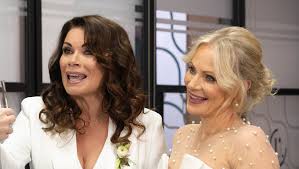 Coronation Street wedding surprise leaves fans buzzing over Carla and Lisa's fate!