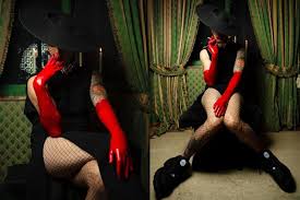 Gow tribe, frenetik&orang3, gregorio calculligraphic & video design: Achille Lauro In Versione Jessica Rabbit E Maleducato Con Zeppe E Guanti Rossi In Latex