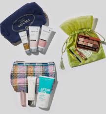 旅コスメはこれが使える エディターがリアルに重宝する 3種の神器 vogue girl 旅 コスメ 旅行 持ち物