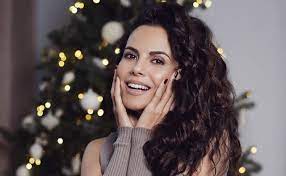 Украинская певица настя каменских на своей странице в instagram опубликовала видео, на котором она в очень короткой юбке танцует для подписчиков. Nastya Kamenskih Podelilas Goryachimi Kadrami S Otdyha Na Maldivah Tv Ua