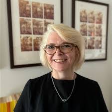 Eva Jolly's Instagram, Twitter & Facebook