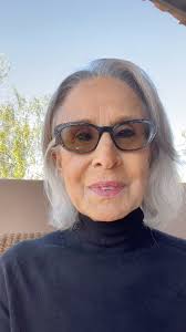 Stopped by Stella's Diner the other day. LOVE my new baseball cap!!! Melissa  Bulger breakfast was amazing. I'm heading for The Bagel across the street  next.