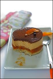 Entremets Abricot Fleur D Oranger Chocolat Pistache Pignon Pour Prolonger La Saveur De L Ete Talons Hauts Cacao Gateaux Et Desserts Omelette Norvegienne Alimentation