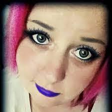 Nicole Shellenberger's Instagram, Twitter & Facebook