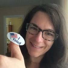 Betsy Hunt (@BetsyHuntMD)