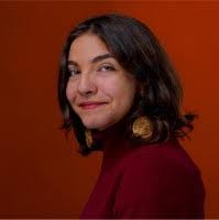 Clara Freitas's Instagram, Twitter & Facebook