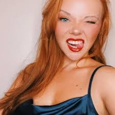 Cara Parrish's Instagram, Twitter & Facebook