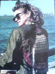Her Seyi Goren Goz Yer Alti Net Gozler
